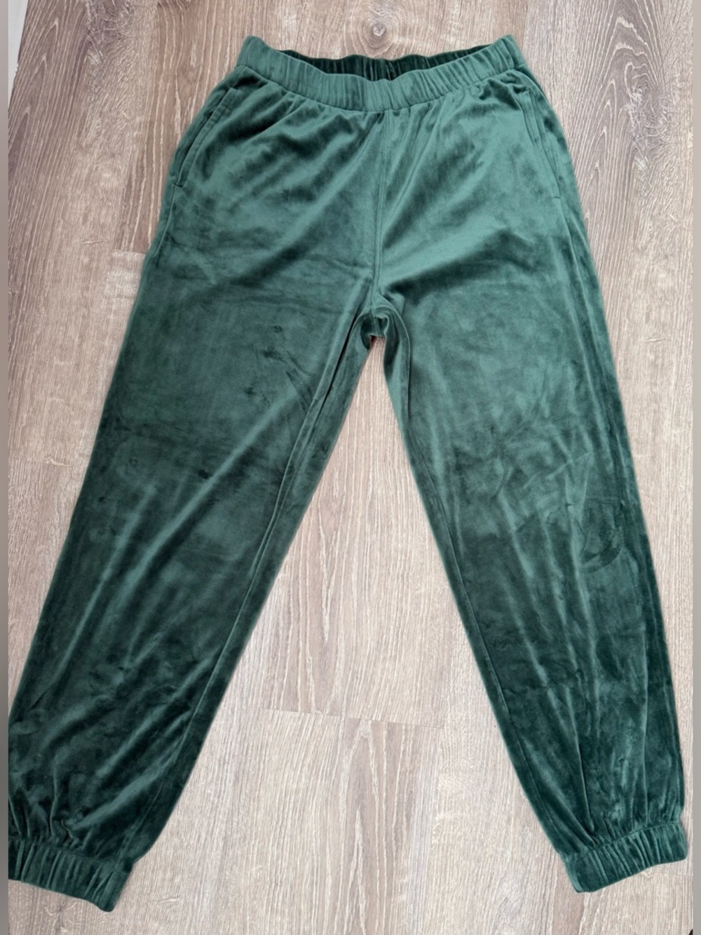 Hollister Ultra High-Rise Sweatpants in Deep Green